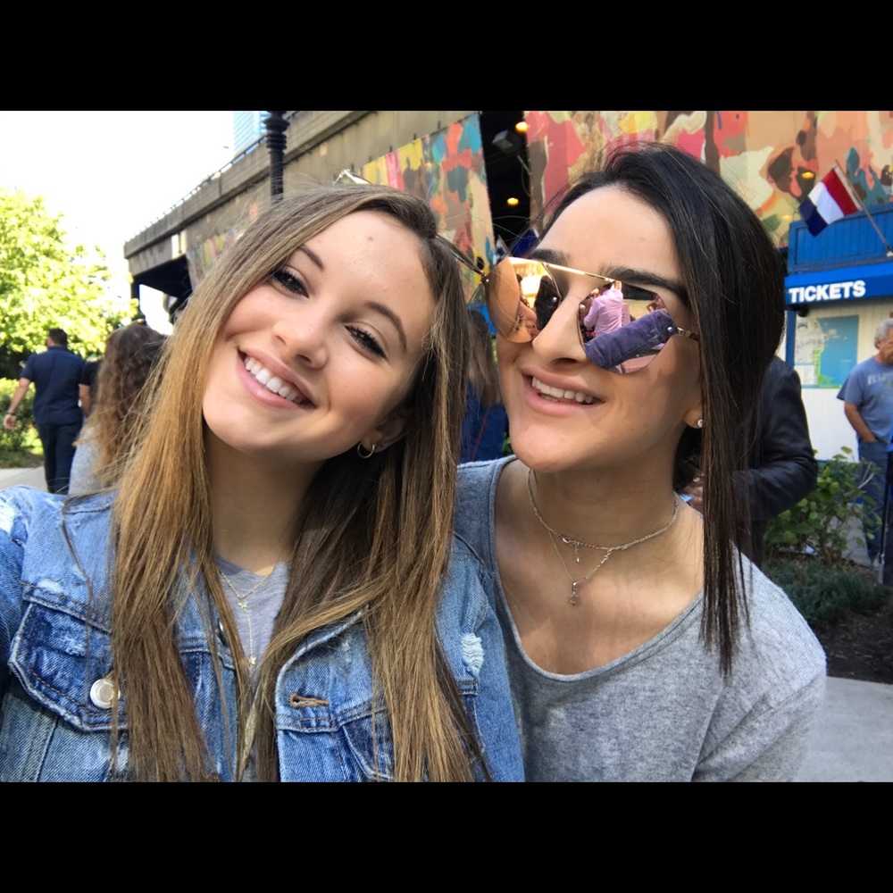 Meet your Posher, Caroline